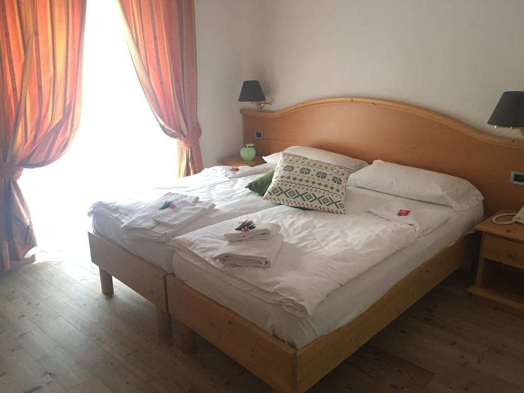 I Tre Magli Hotel Dimaro Luaran gambar